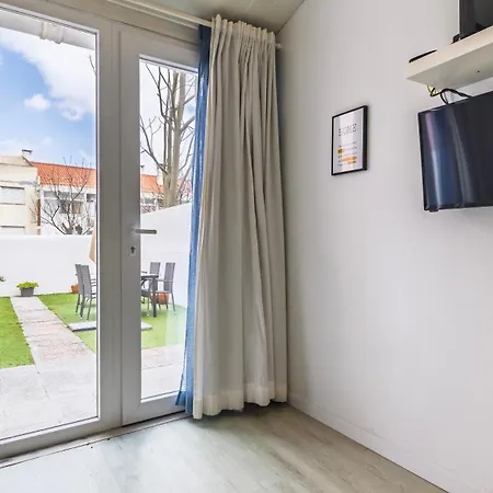 Apartamento With Patio By Lovelystay *